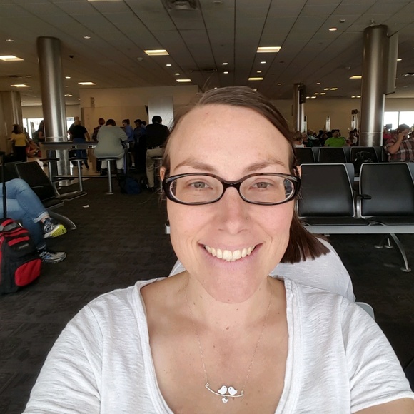 Meet your Posher, Jessica - Picture 1 of 1